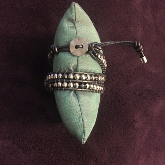 Bracket - Picture 3 of 4